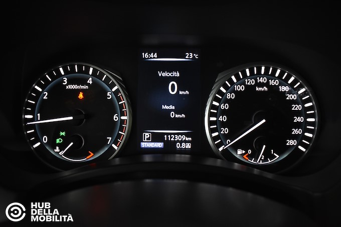 INFINITI 2.2 diesel AT Premium