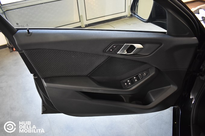 BMW 116d 5p. Business Advantage