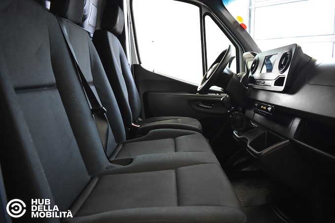 MERCEDES-BENZ Sprinter F43/35 416 CDI RWD TA-RG Furgone