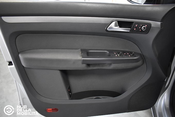 VOLKSWAGEN Touran Business 1.4 Comfortline EcoFuel