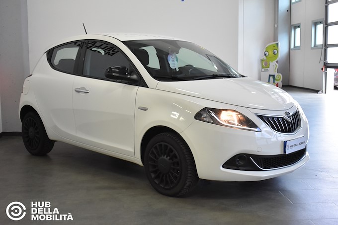 LANCIA Ypsilon 1.2 69 CV 5 porte GPL Silver