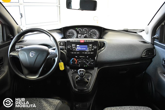 LANCIA Ypsilon 1.2 69 CV 5 porte GPL Silver