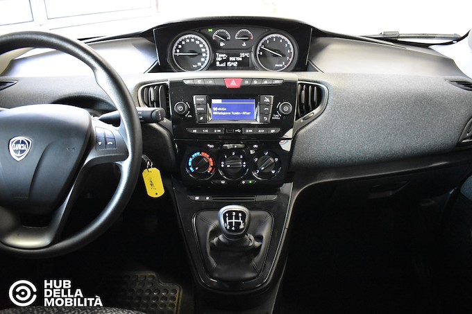 LANCIA Ypsilon 1.2 69 CV 5 porte GPL Silver