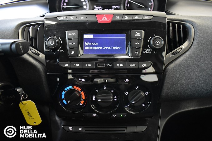 LANCIA Ypsilon 1.2 69 CV 5 porte GPL Silver