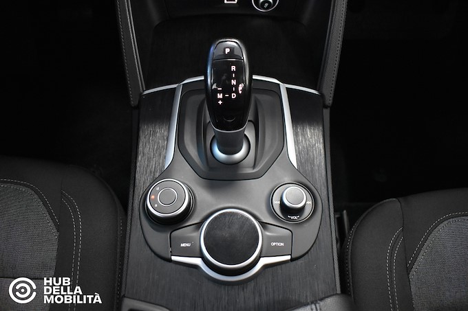 ALFA ROMEO Stelvio 2.2 Turbodiesel 160 CV AT8 RWD Business