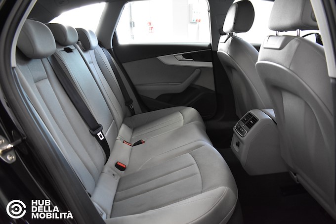 AUDI A4 Avant 30 TDI/136 CV S tronic Business Advanced