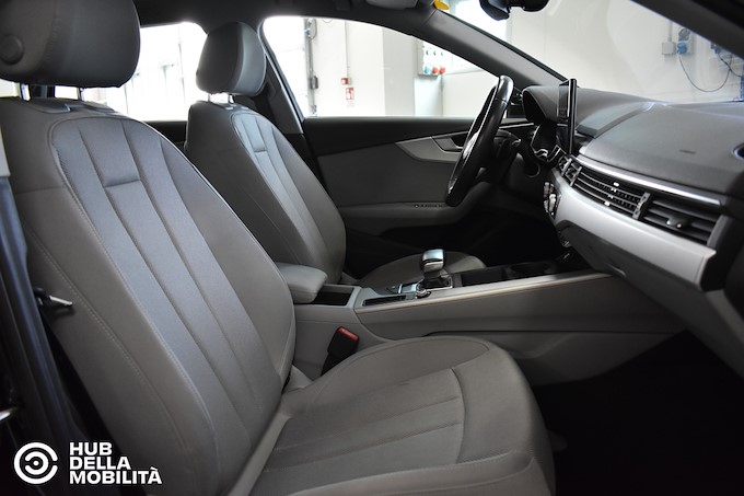 AUDI A4 Avant 30 TDI/136 CV S tronic Business Advanced