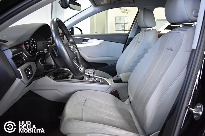 AUDI A4 Avant 30 TDI/136 CV S tronic Business Advanced