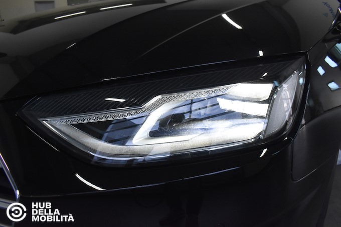 AUDI A4 Avant 30 TDI/136 CV S tronic Business Advanced