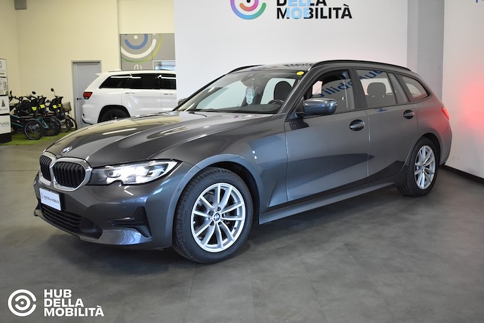 BMW 318d 48V Touring Business Advantage