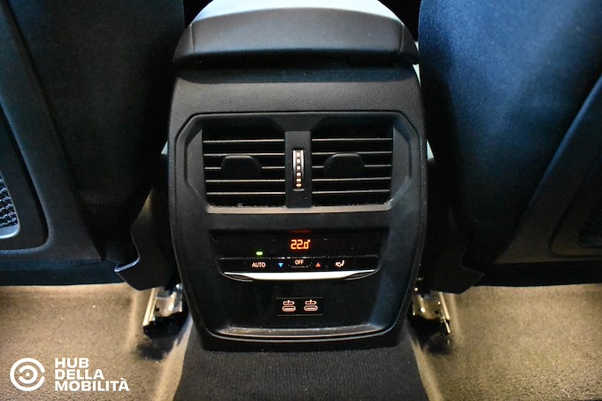 BMW 318d 48V Touring Business Advantage