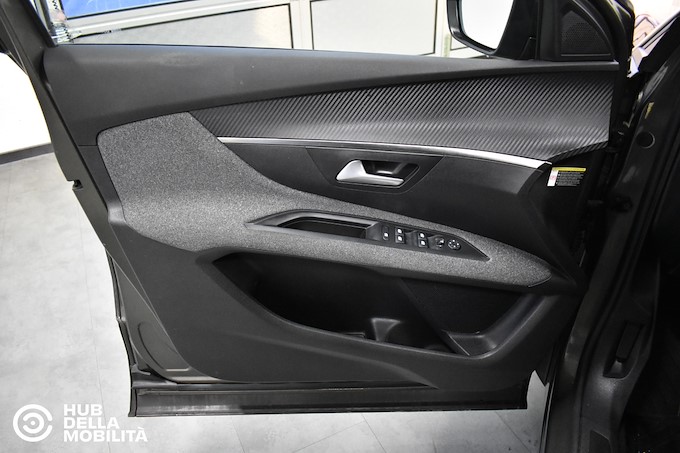 PEUGEOT 5008 BlueHDi 130 S&S EAT8 Business