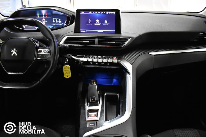 PEUGEOT 5008 BlueHDi 130 S&S EAT8 Business