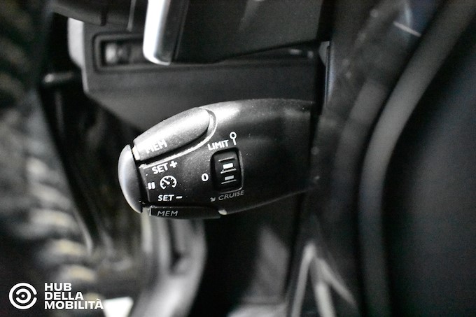 PEUGEOT 5008 BlueHDi 130 S&S EAT8 Business