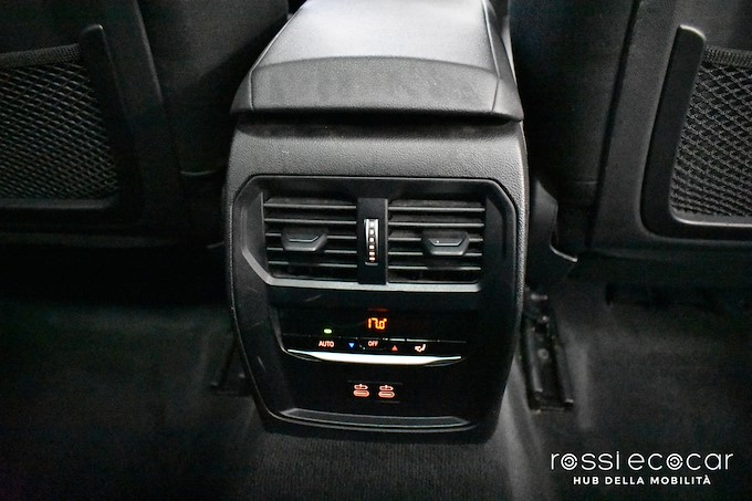 BMW 320d 48V Touring Business Advantage