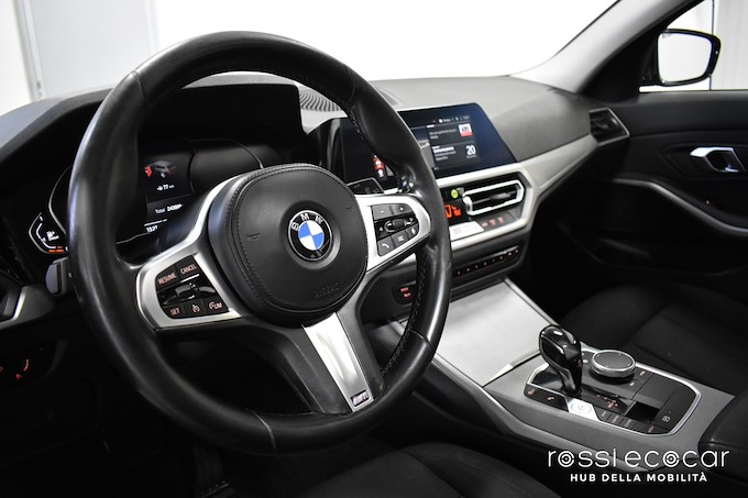 BMW 320d 48V Touring Business Advantage