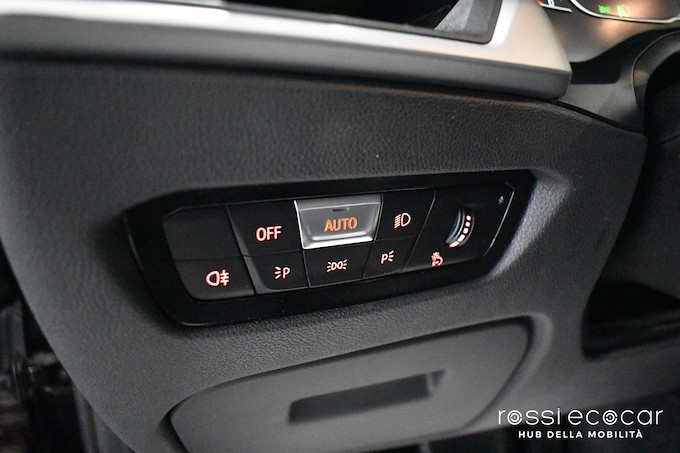 BMW 320d 48V Touring Business Advantage