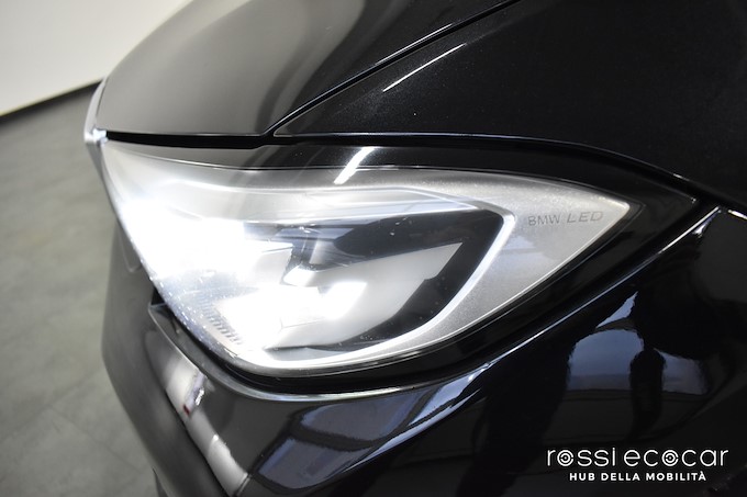 BMW 320d 48V Touring Business Advantage