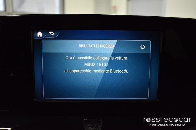 MERCEDES-BENZ GLA 200 d Automatic Premium