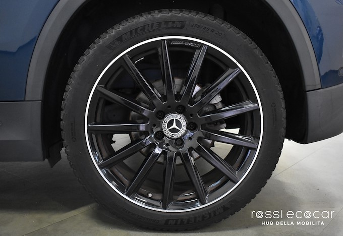 MERCEDES-BENZ GLA 200 d Automatic Premium