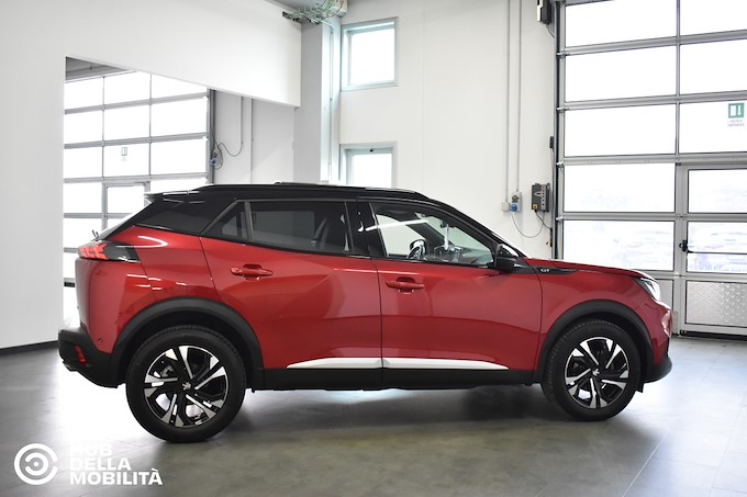 PEUGEOT 2008 BlueHDi 110 S&S GT