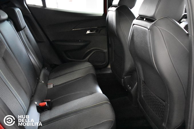 PEUGEOT 2008 BlueHDi 110 S&S GT