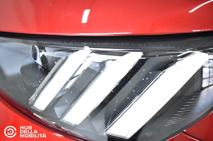 PEUGEOT 2008 BlueHDi 110 S&S GT