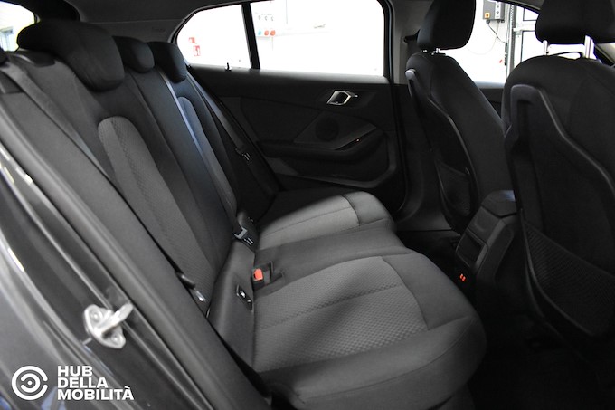 BMW 118d 5p. Business Advantage