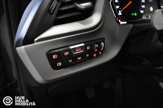 BMW 118d 5p. Business Advantage