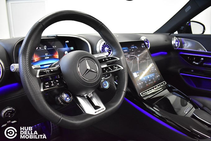 MERCEDES-BENZ SL 43 AMG Premium