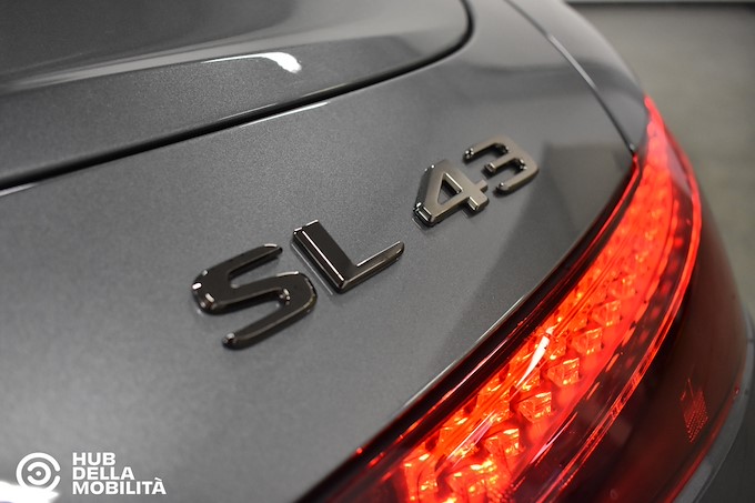 MERCEDES-BENZ SL 43 AMG Premium
