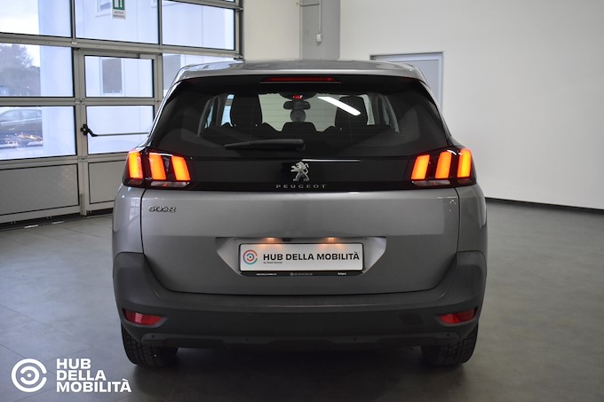 PEUGEOT 5008 BlueHDi 130 S&S EAT8 Business