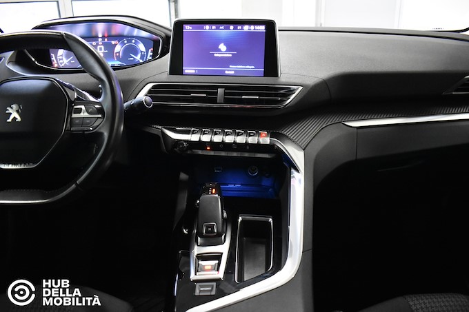 PEUGEOT 5008 BlueHDi 130 S&S EAT8 Business