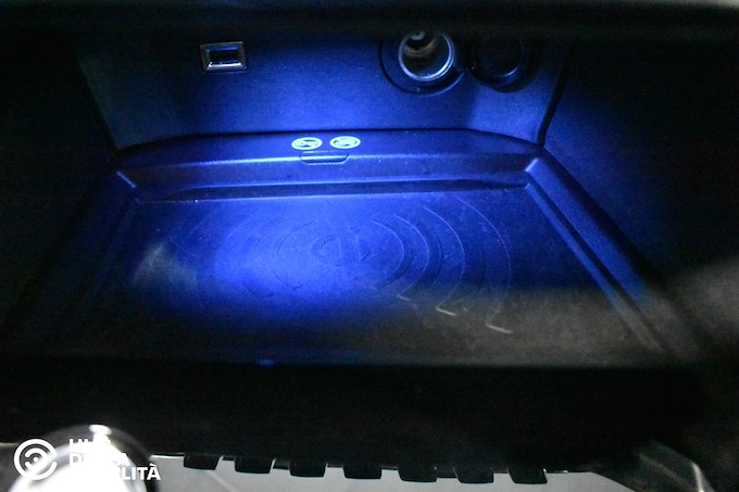 PEUGEOT 5008 BlueHDi 130 S&S EAT8 Business