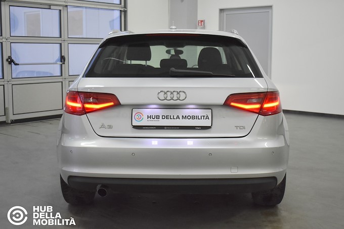 AUDI A3 SPB 1.6 TDI 105 CV CR Ambiente