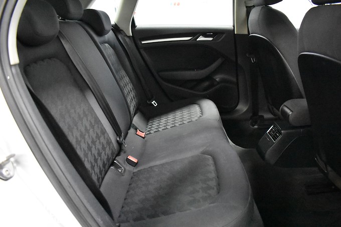 AUDI A3 SPB 1.6 TDI 105 CV CR Ambiente