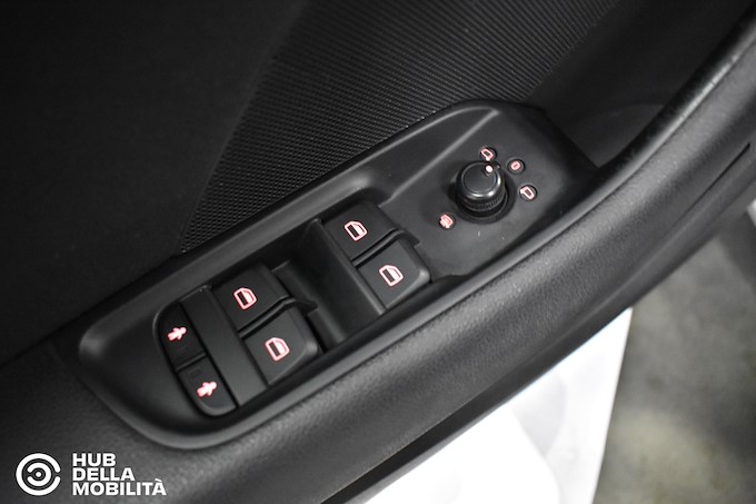 AUDI A3 SPB 1.6 TDI 105 CV CR Ambiente