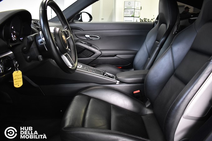 PORSCHE 718 Cayman 2.0