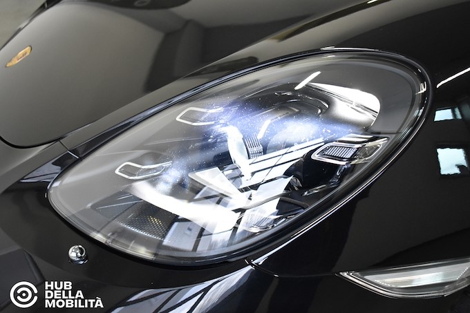 PORSCHE 718 Cayman 2.0