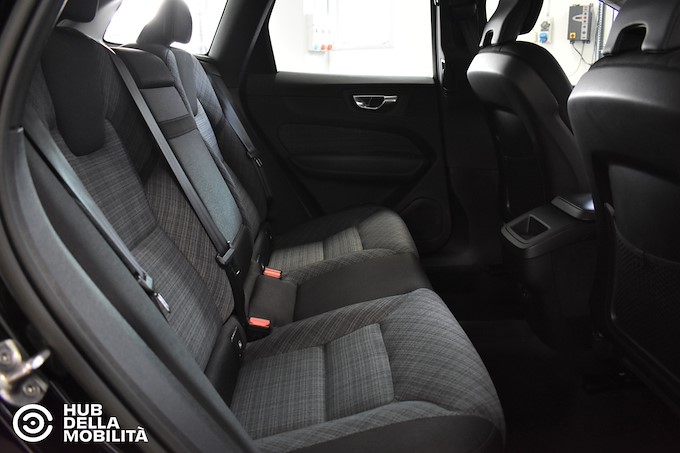 VOLVO XC60 B4 (d) automatico Core