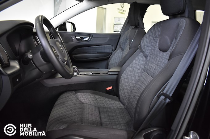 VOLVO XC60 B4 (d) automatico Core