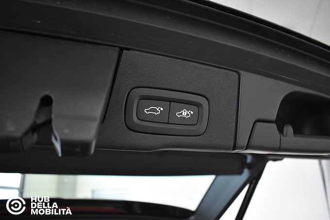 VOLVO XC60 B4 (d) automatico Core