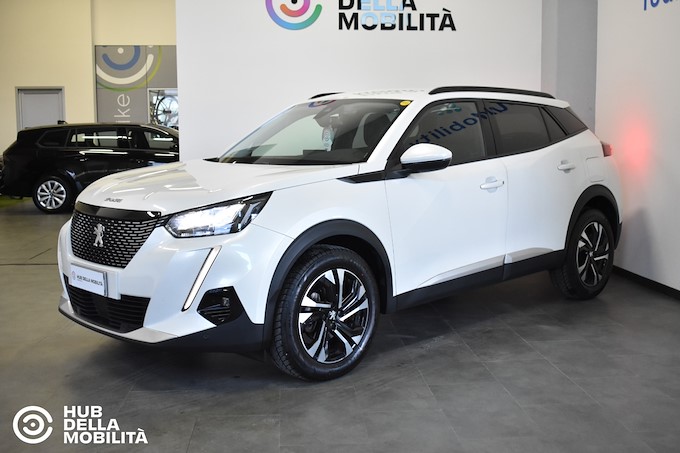 PEUGEOT 2008 PureTech 100 S&S Allure Navi Pack