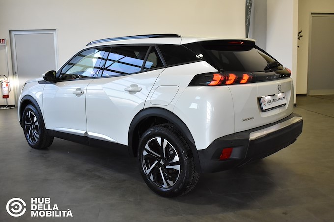 PEUGEOT 2008 PureTech 100 S&S Allure Navi Pack