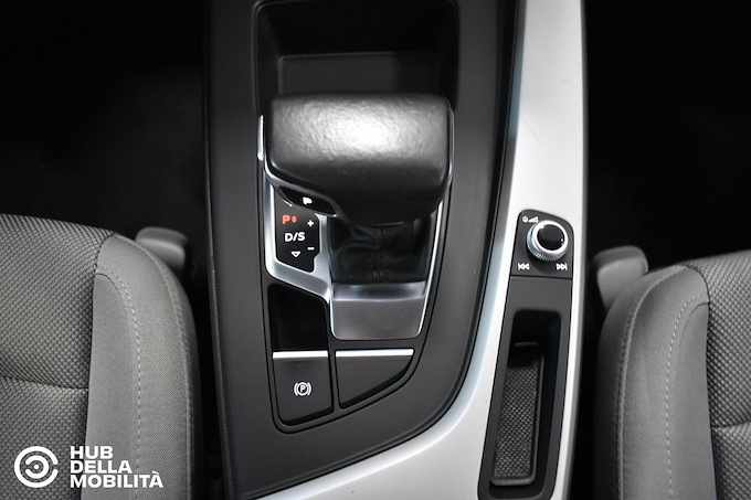 AUDI A4 Avant 40 g-tron S tronic