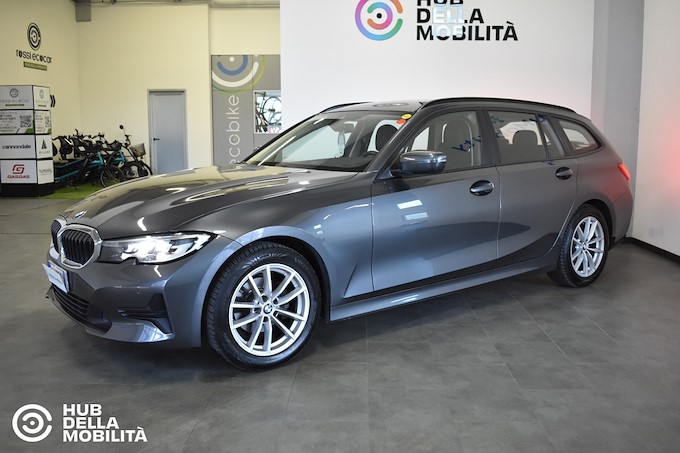 BMW 318d 48V Touring Business Advantage