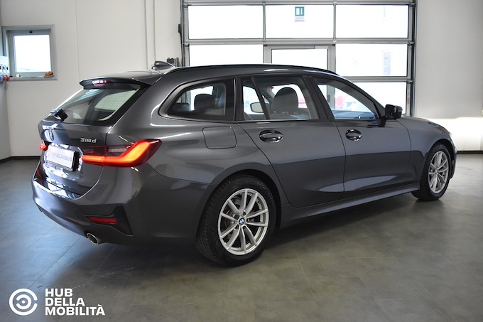 BMW 318d 48V Touring Business Advantage