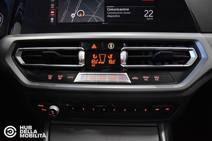 BMW 318d 48V Touring Business Advantage