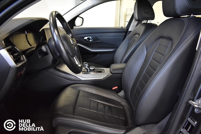 BMW 318d 48V Touring Business Advantage