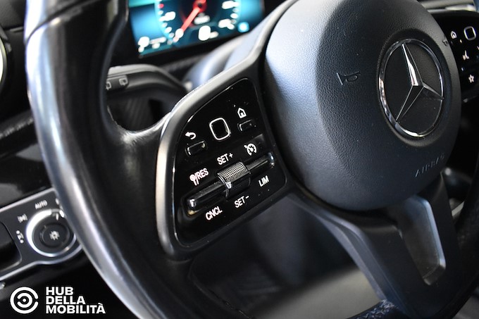 MERCEDES-BENZ A 160 d Business